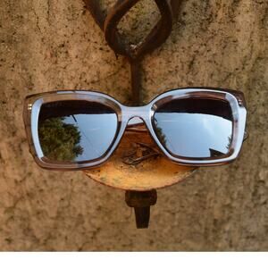 DIFF Oversized Square Gradient Sunglasses with Case – Brown